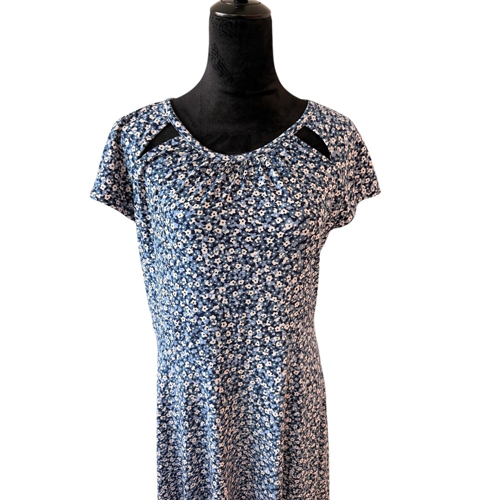 MICHAEL Michael Kors Blue/White Floral Cutout Fit & Flare Short Sleeve Dress - Picture 3 of 8